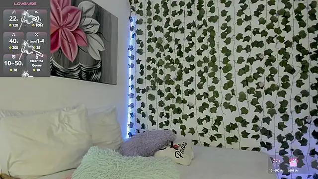 Snapshot of daren_paulina chatting on 02-25-25, 02:44 daren paulina online show from 02-25-25, 02:44