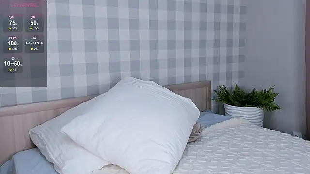 Snapshot of Butterflys1268 chatting on 12-24-24, 09:11 Butterflys1268 online show from 12-24-24, 09:11