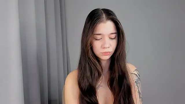 Snapshot of Butterflys1268 chatting on 11-19-25, 05:07 Butterflys1268 online show from 11-19-25, 05:07