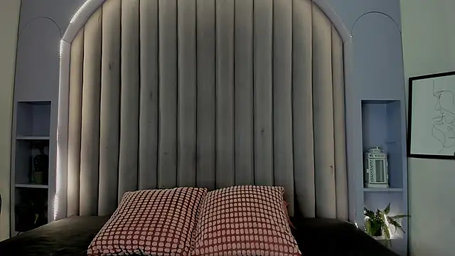 StefanyWilliams  online show from 12-05-25, 07:43