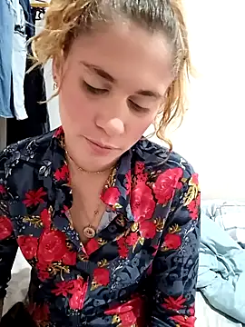 Scarlett-Leh online show from 01-20-25, 05:27