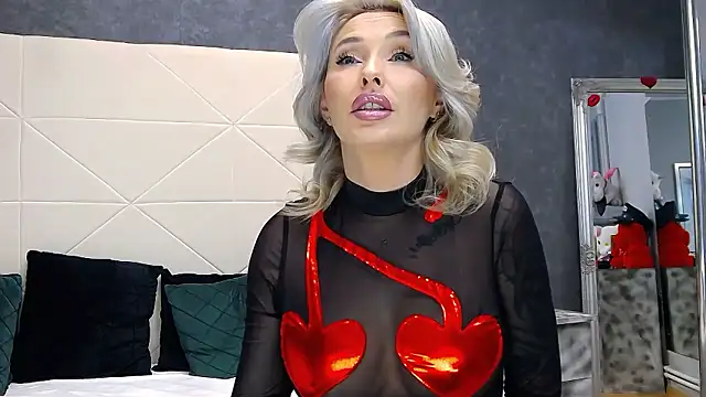 Snapshot of IssaSmith chatting on 01-11-26, 04:01 IssaSmith online show from 01-11-26, 04:01