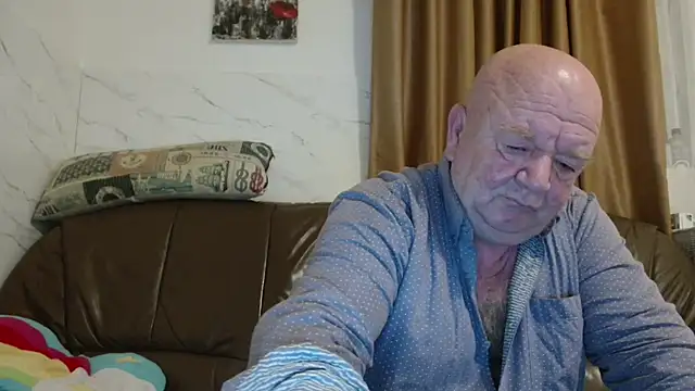 fullballs6 online show from 12-21-25, 03:13