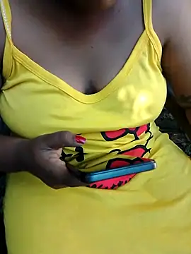 Snapshot of princesslesbi chatting on 02-02-25, 10:24 princesslesbi online show from 02-02-25, 10:24