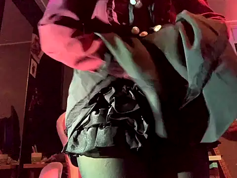 Snapshot of space_g1rl chatting on 11-05-25, 07:47 space g1rl online show from 11-05-25, 07:47