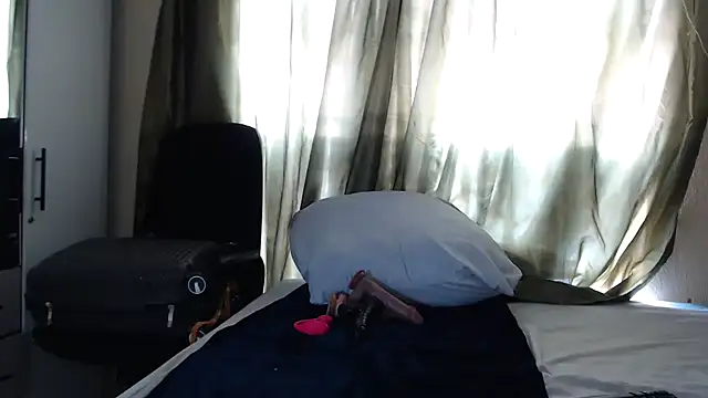 Foxybrownxx1 online show from 01-12-26, 07:57