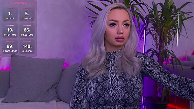 Snapshot of BambiAndAyline chatting on 02-14-25, 04:15 BambiAndAyline online show from 02-14-25, 04:15