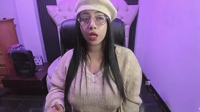 Sexy cristall  online show from 07-14-26, 08:47
