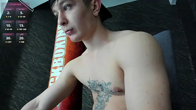 leonardsmith01 online show from 12-18-24, 09:18