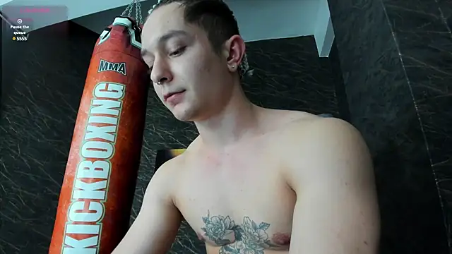 leonardsmith01 online show from 12-19-24, 07:51