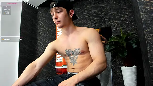 leonardsmith01 online show from 01-11-25, 11:24