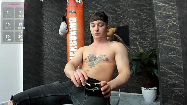 leonardsmith01 online show from 01-21-25, 08:11