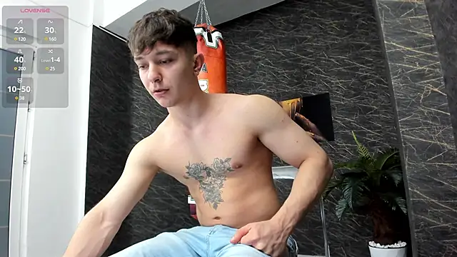 leonardsmith01 online show from 01-24-25, 08:22