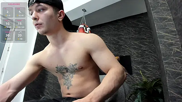 leonardsmith01 online show from 02-03-25, 08:35