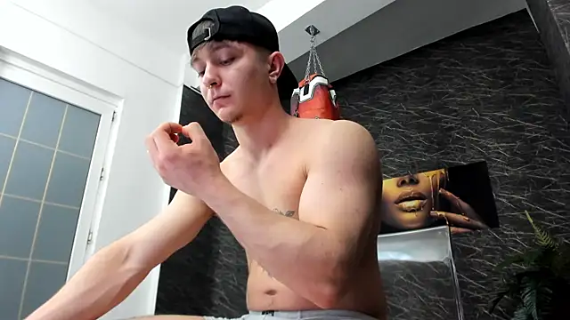 leonardsmith01 online show from 02-10-25, 11:45