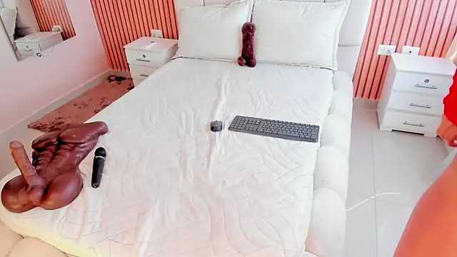 SofiiSweet  online show from 11-13-25, 01:21