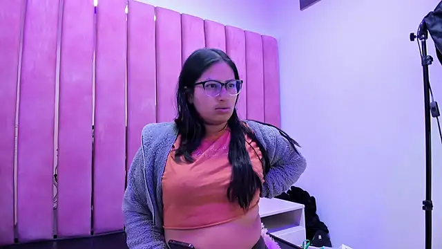 Miaa Smiith  online show from 11-25-25, 03:28