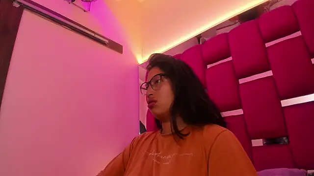 Snapshot of Miaa_Smiith_ chatting on 06-20-26, 03:53 Miaa Smiith online show from 06-20-26, 03:53