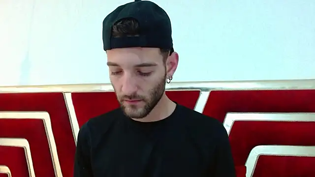 Christopher saint online show from 04-06-26, 01:01