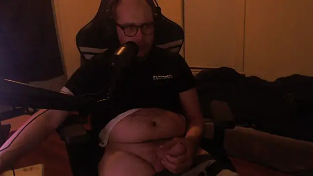 chicostick413 online show from 09-18-25, 02:35