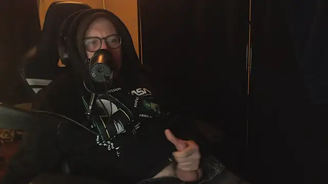 chicostick413 online show from 12-16-25, 10:04