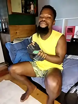 Chocolate factory man online show from 03-20-25, 07:58