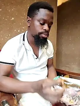 Chocolate factory man online show from 10-30-25, 02:40