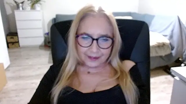 sofia xkiss online show from 12-12-24, 05:59