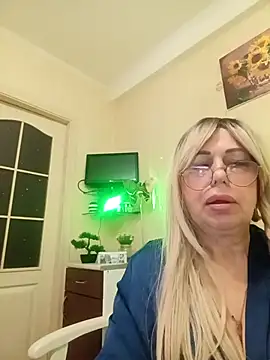 SusieNoreen online show from 10-10-25, 12:53