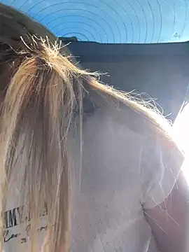 justmila online show from 10-25-25, 10:01