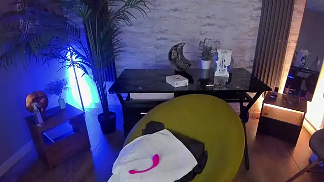 Snapshot of SofiaGomez420 chatting on 02-26-25, 10:47 SofiaGomez420 online show from 02-26-25, 10:47