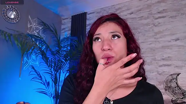 Snapshot of SofiaGomez420 chatting on 03-18-25, 04:37 SofiaGomez420 online show from 03-18-25, 04:37