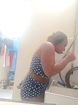 NicolVilla online show from 12-21-25, 12:45