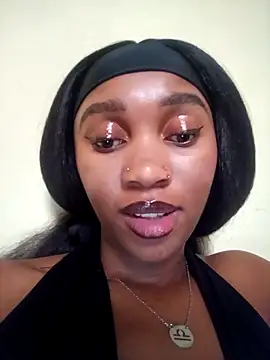 Shria107 online show from 10-25-25, 02:35