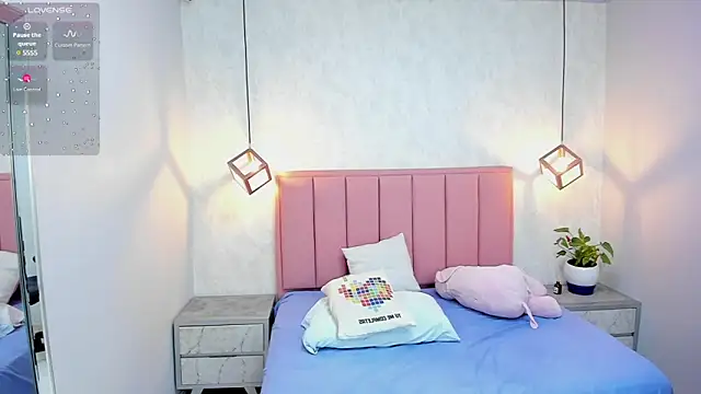 Snapshot of MAILYLOVE1 chatting on 03-06-25, 03:56 MAILYLOVE1 online show from 03-06-25, 03:56