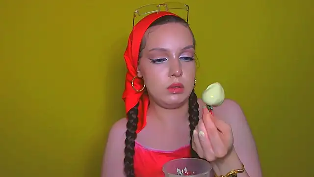 Snapshot of miss_merciless_ chatting on 05-19-26, 03:40 miss merciless online show from 05-19-26, 03:40