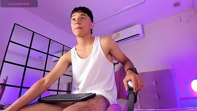 Austin Cardieff online show from 02-08-25, 04:36