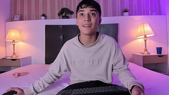 Austin Cardieff online show from 03-11-25, 03:16