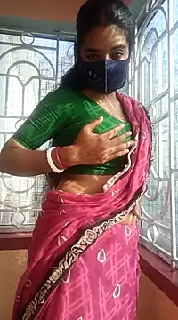 Snapshot of wild_bong_queen chatting on 01-21-25, 09:46 wild bong queen online show from 01-21-25, 09:46