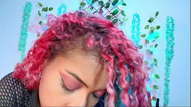 Snapshot of sofia_fer chatting on 03-11-25, 02:21 sofia fer online show from 03-11-25, 02:21