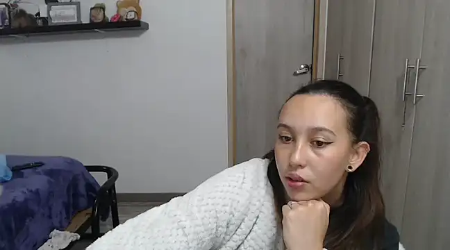 Skarlet Adams28 online show from 12-29-24, 02:17