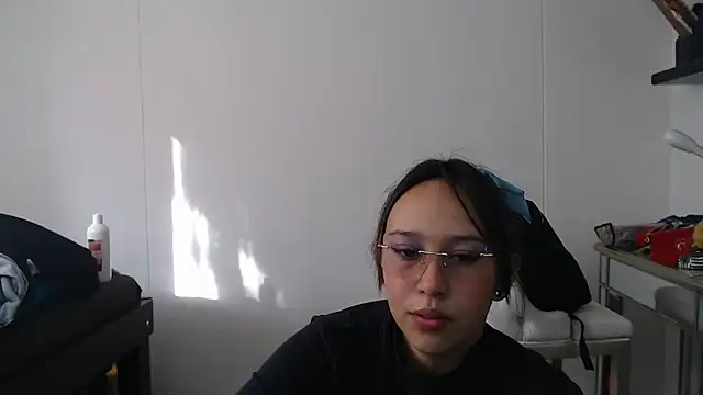 Skarlet Adams28 online show from 02-07-25, 09:26