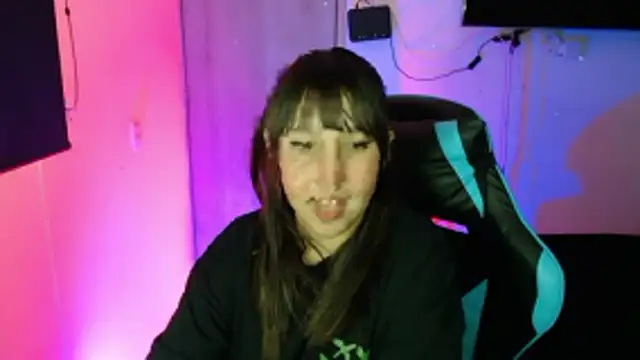 Skarlet Adams28 online show from 04-07-26, 10:31