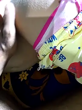 Snapshot of hotbaby_5 chatting on 12-21-24, 02:19 hotbaby 5 online show from 12-21-24, 02:19