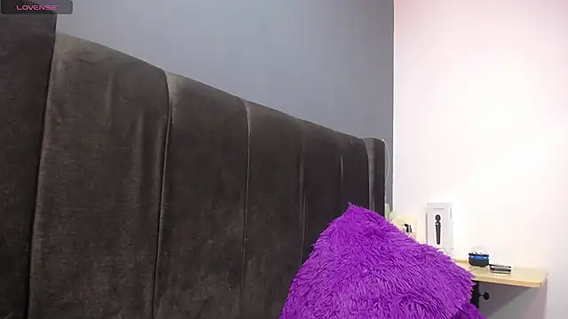 Snapshot of emi_candi chatting on 01-18-25, 06:03 emi candi online show from 01-18-25, 06:03