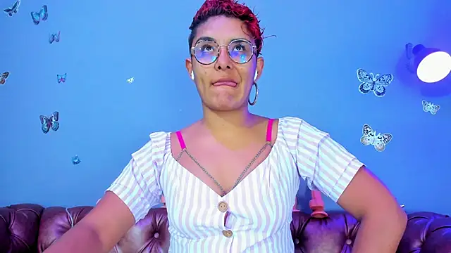 Kaira mosse online show from 03-19-26, 12:53