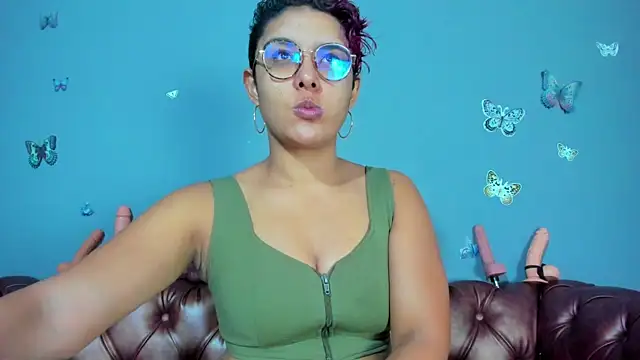 Snapshot of Kaira_mosse chatting on 07-12-26, 11:45 Kaira mosse online show from 07-12-26, 11:45