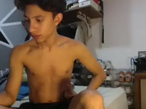 Snapshot of ferchitibellako chatting on 12-15-24, 05:02 ferchitibellako online show from 12-15-24, 05:02