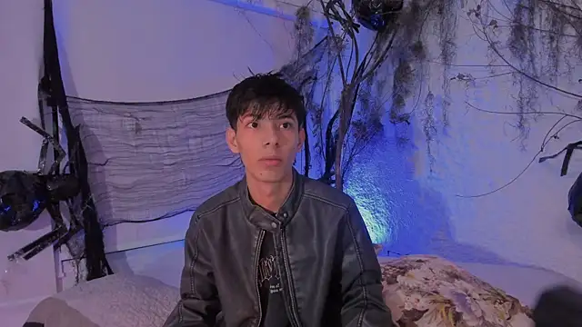 alexandersawyer online show from 11-04-25, 04:22