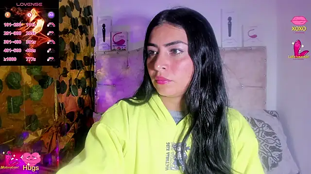 cristalconnorr online show from 10-24-25, 04:25